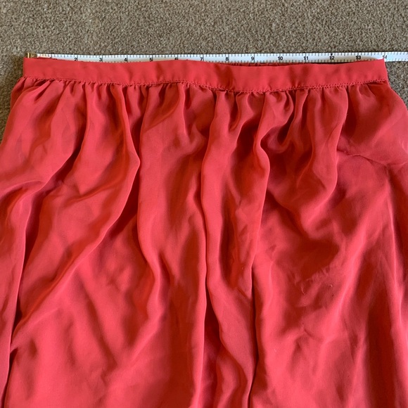 LC Floaty High-Low Skirt - Picture 4 of 10